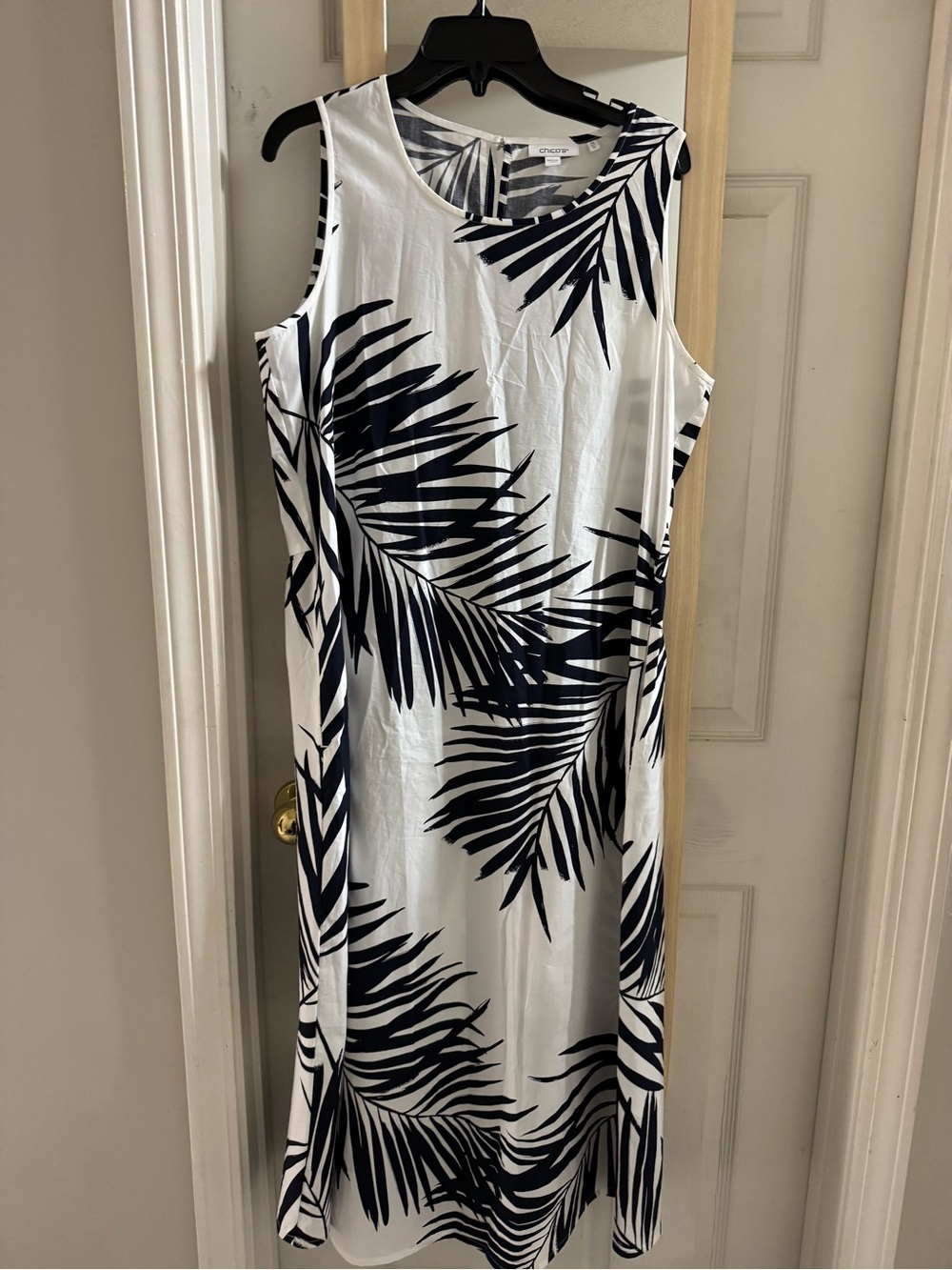 Chico's White Dress with Navy Palm-Leaf Print NWOT